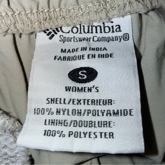 Columbia Woman’s Sandy River Khaki Tan Cargo Shorts Size Small - Picture 4 of 7